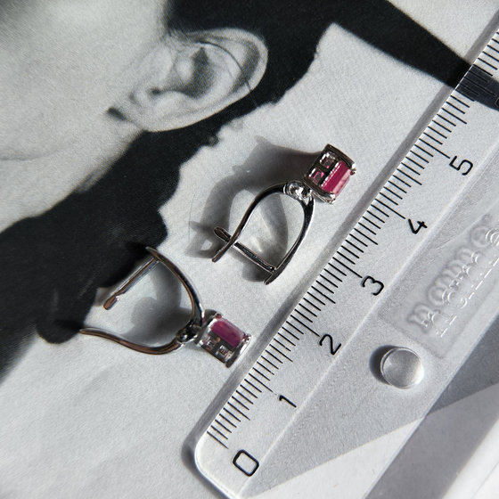 Срібні сережки з рубіном 1,99 карата