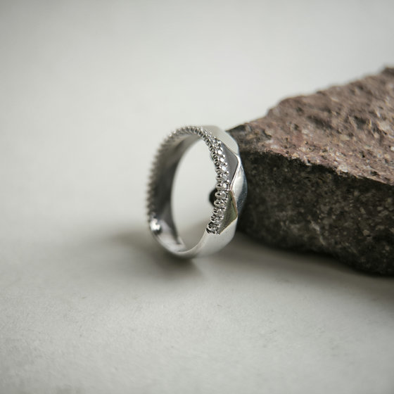 Срібна каблучка з фіанітами 0.35ct