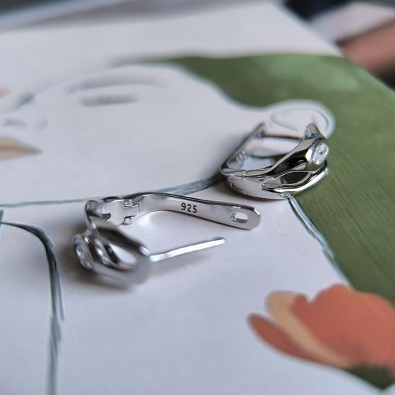 Срібні сережки з фіанітами