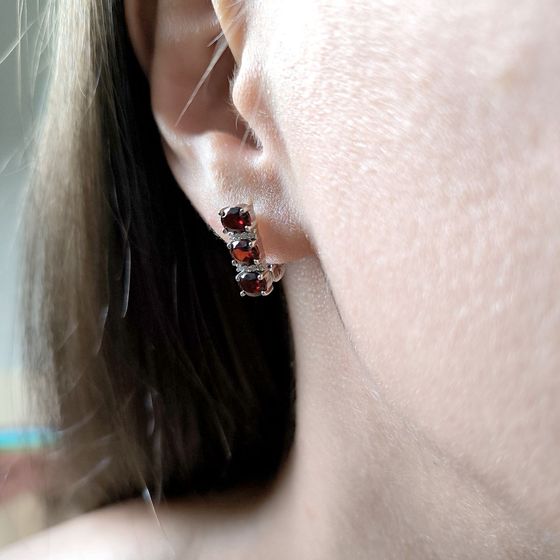 Срібні сережки з гранатом 2,859 карата