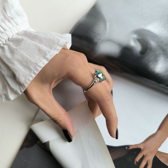 Срібна каблучка з містик топазом 3.78ct