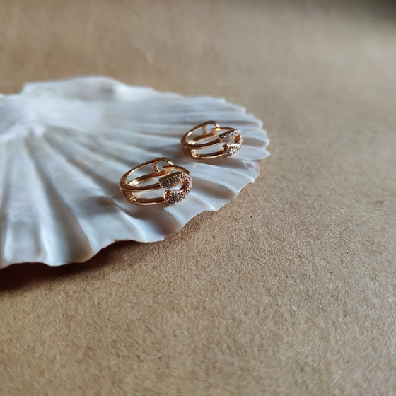 Золотые серьги с фианитами