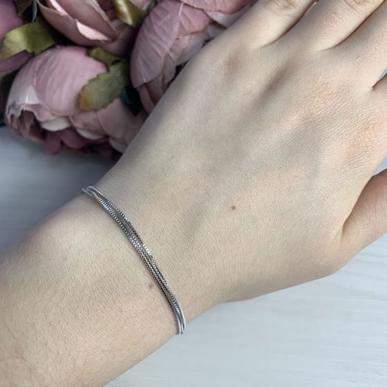 Silver bracelet without stones