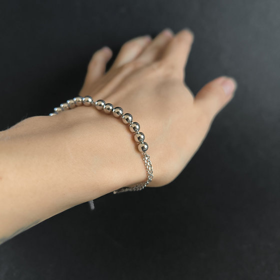 Silver bracelet without stones