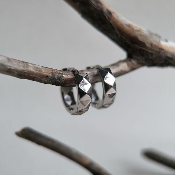 Срібні сережки без каменів