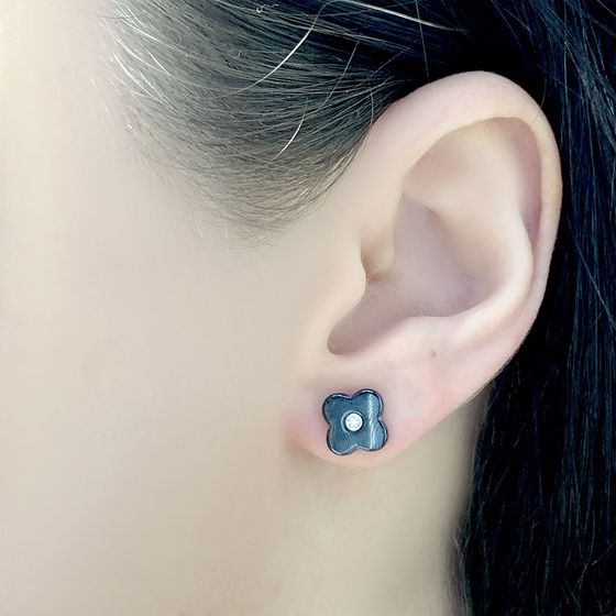 Silver earrings with ceramics