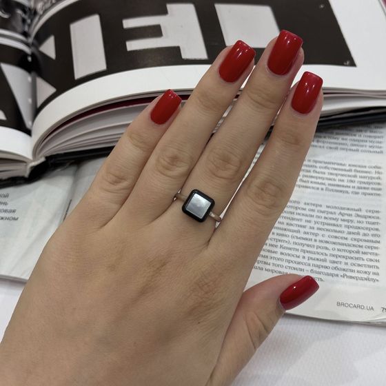 Серебряное кольцо с ониксом, перламутром