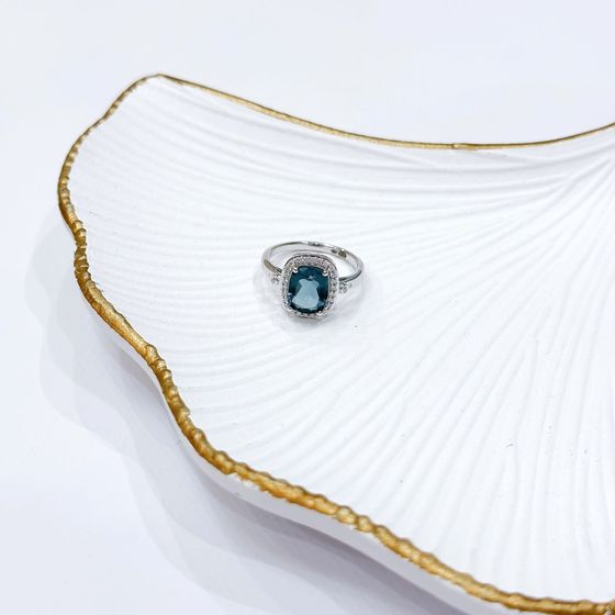 Серебряное кольцо с топазом Лондон Блю