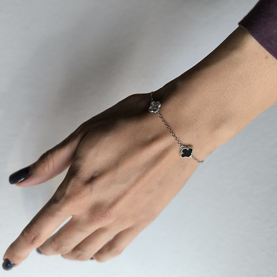 Серебряный браслет с ониксом