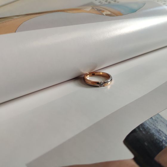 Золотое кольцо с фианитами 0.2ct