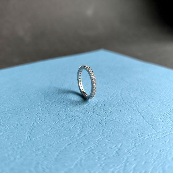 Срібна каблучка з фіанітами