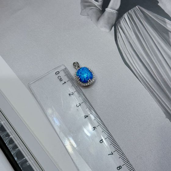Sterling silver pendant with opal 2.733ct, phianites