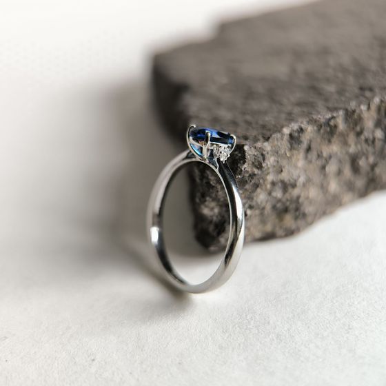Срібна каблучка із сапфіром nano 0.597ct