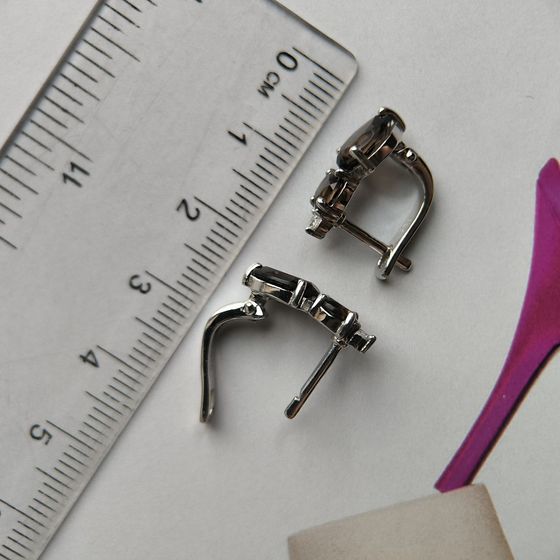 Серебряные серьги с раухтопазом (дымчатым кварцем) 2.841ct, фианитами