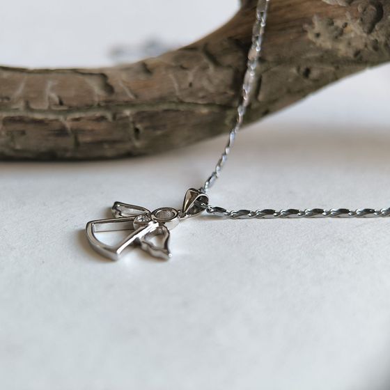 Silver pendant with phianites