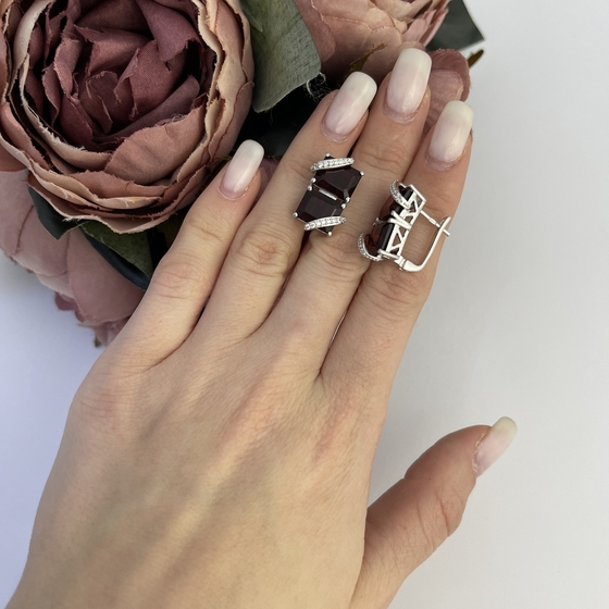 Срібні сережки з гранатом 14.499ct