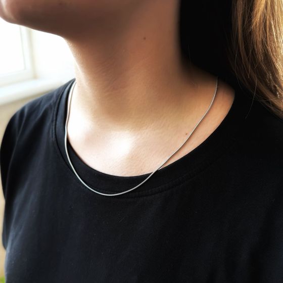 Silver chain without stones