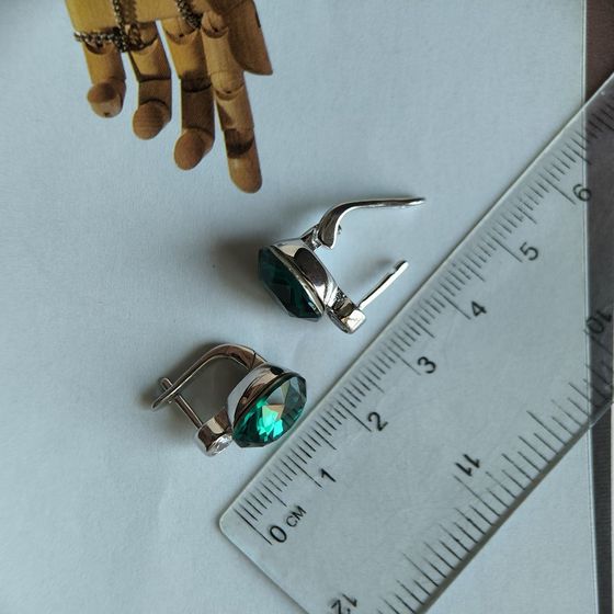 Срібні сережки з фіанітами