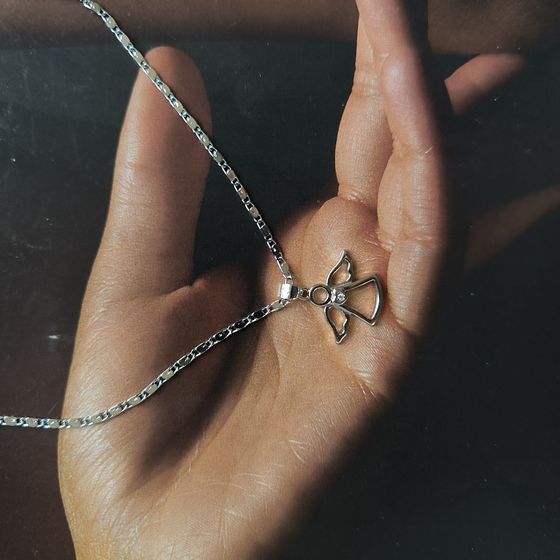 Silver pendant with phianites