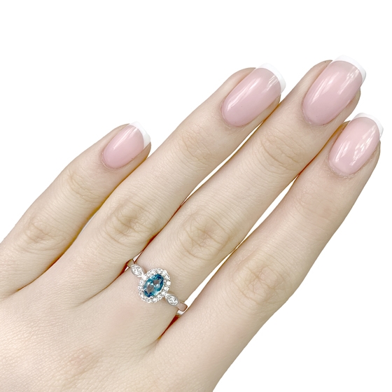 Серебряное кольцо с топазом Лондон Блю 0.4ct