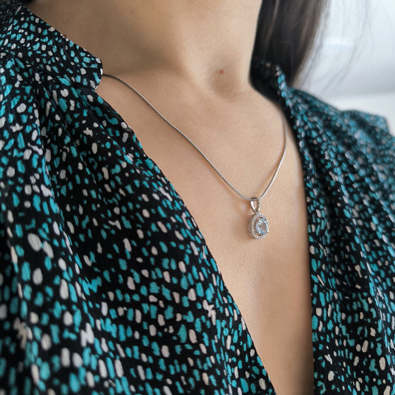 Серебряная подвеска с топазом 1.269ct, фианитами