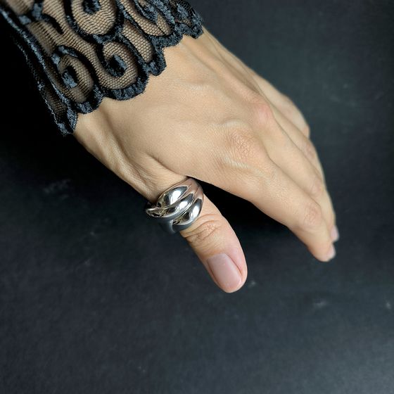 Срібна каблучка без каменів