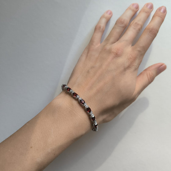 Срібний браслет з гранатом 12.077ct