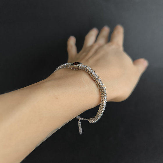 Срібний браслет з гранатом 10.017ct