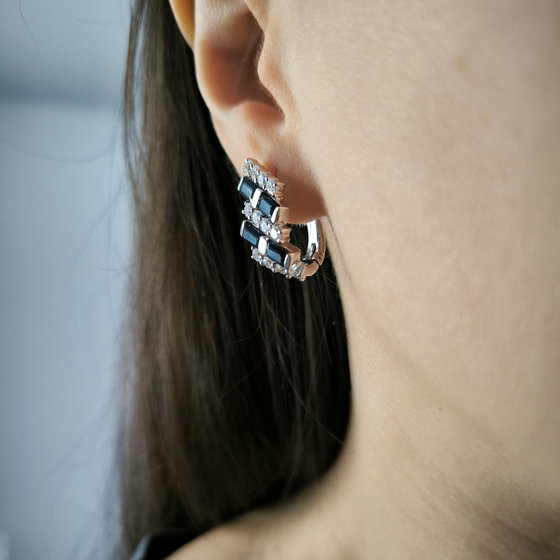 Срібні сережки з сапфіром 6.05ct, фіанітами