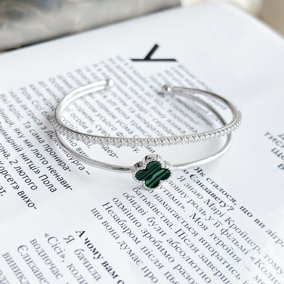 Silver bracelet with malachite