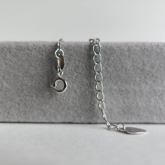 Silver bracelet with cubic zirconia