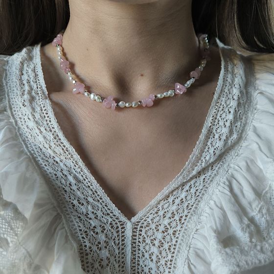 Серебряное колье с жемчугом барочным, кварцем