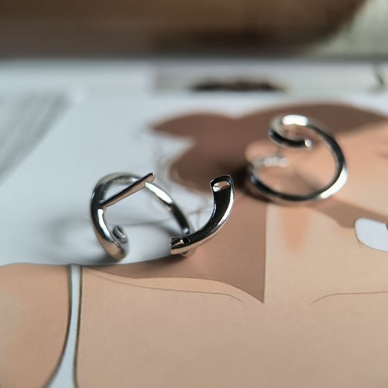 Срібні сережки без каменів