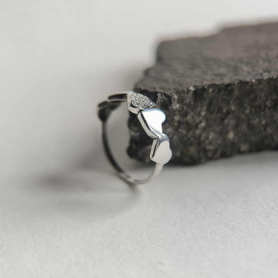 Silver ring with cubic zirconia