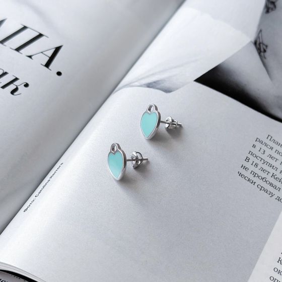 Silver earrings with yemallu