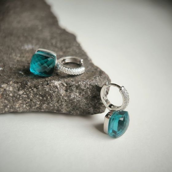 Срібні сережки з фіанітами