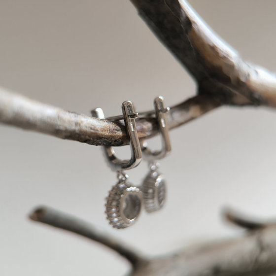 Срібні сережки з фіанітами