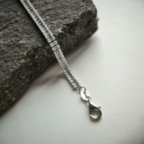 Silver bracelet with phianites