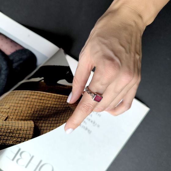 Срібна каблучка з рубіном 2,157 карата