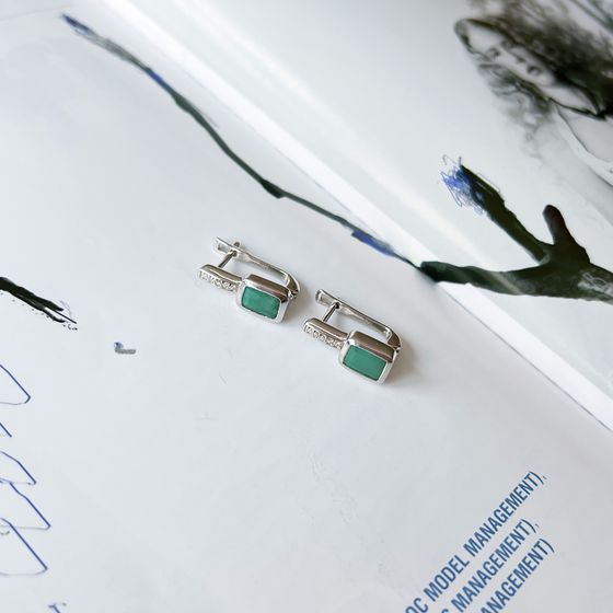 Срібні сережки зі смарагдом 1,923 карата