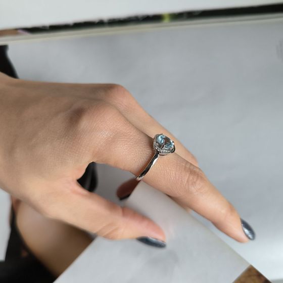 Срібна каблучка з топазом 1,544 карата