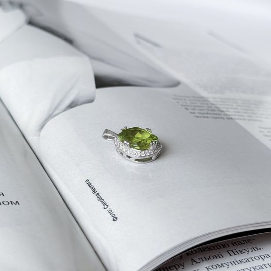 Серебряная подвеска с хризолітом 6.483ct