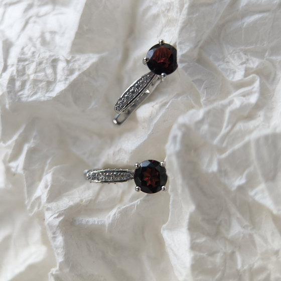 Серебряные серьги с гранатом 2.21ct