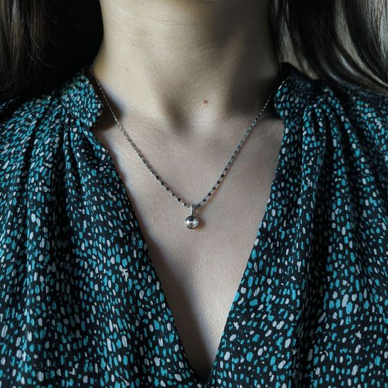 Silver pendant with phianites