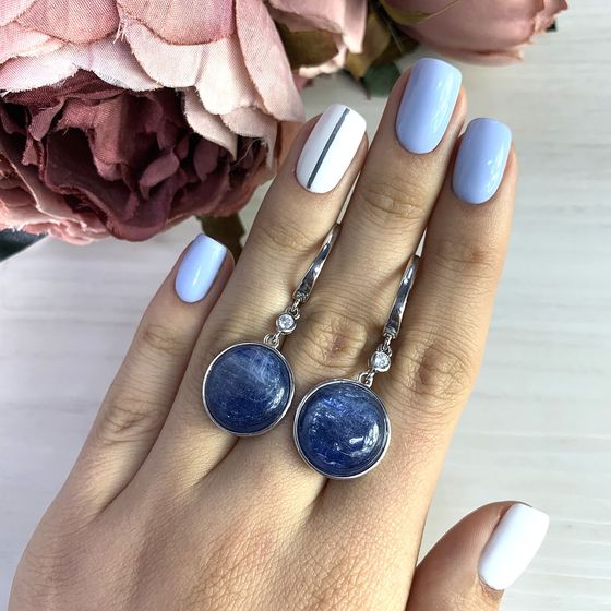 Серебряные серьги с кианитом