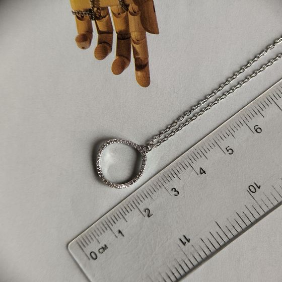 Silver necklace with phianites