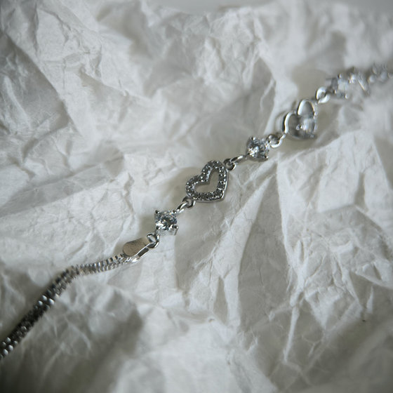Silver bracelet with cubic zirconia