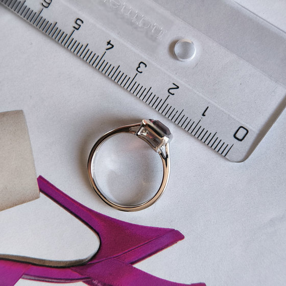 Серебряное кольцо с гранатом 2.05ct