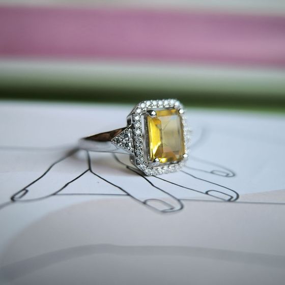Silver ring with citrine nano