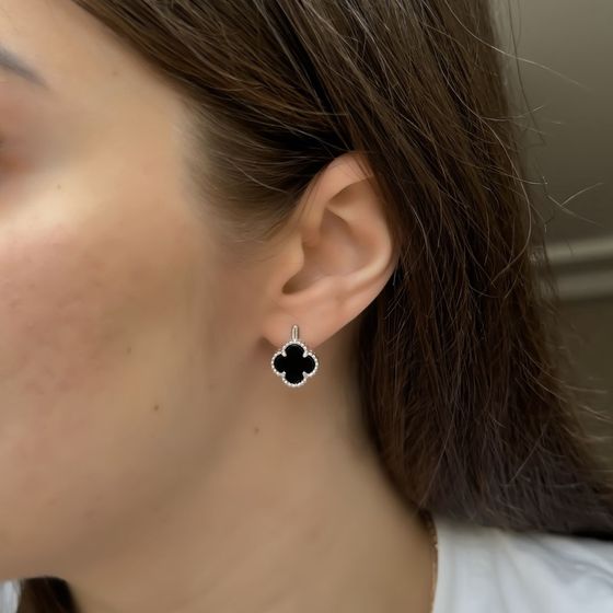Silver earrings with onyx
